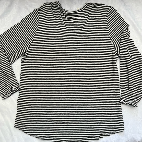 NWT Lucky Brand Black And White Long Sleeve Size Large Woman’s Shirt - Picture 7 of 7